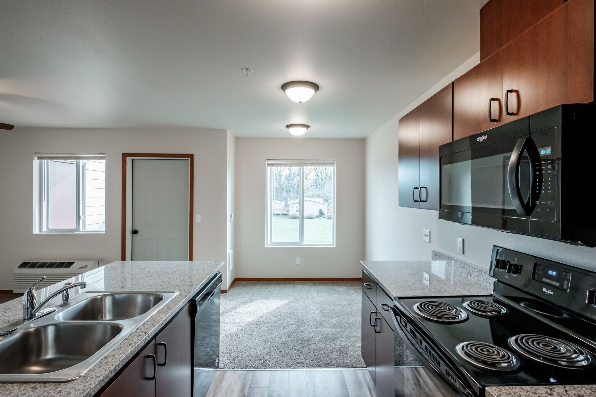 Oak Springs Apartments in Philomath Oregon, Near Oregon state University, one-bedroom one-bathroom – kitchen window.