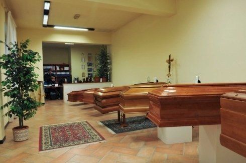 studio di agenzia di pompe funebri