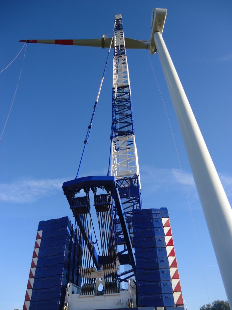 Gru per impianto eolico, dettaglio
