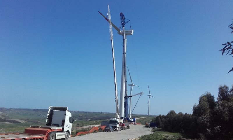 Montaggio pale per torre eolica 2