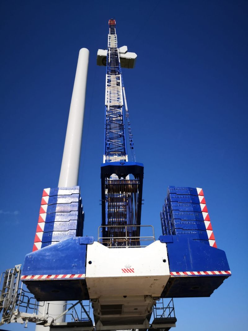 Montaggio pala eolica