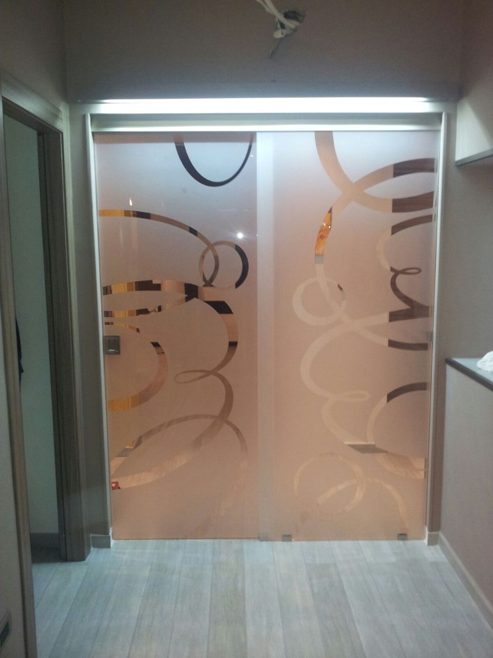 porta scorrevole in vetro da ufficio