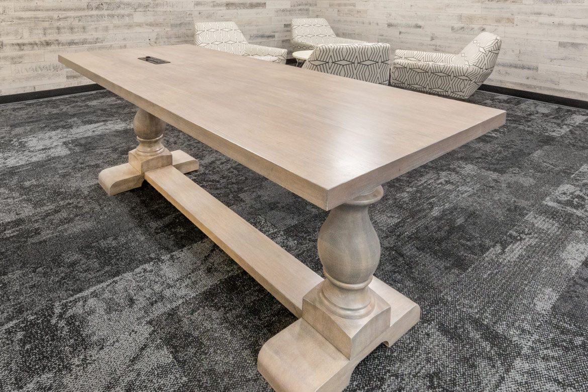 Custom Built Office Table & Furniture for Chicago Offices