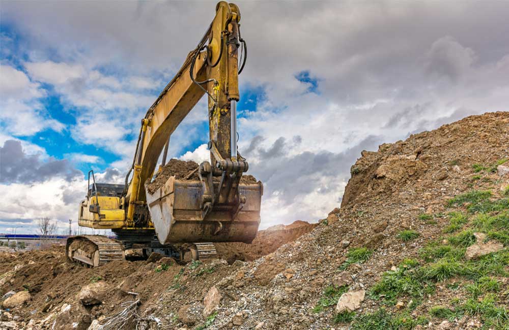 A Large Heavy Excavator Equipment — Huntlys Heavy Equipment in Gracemere, QLD