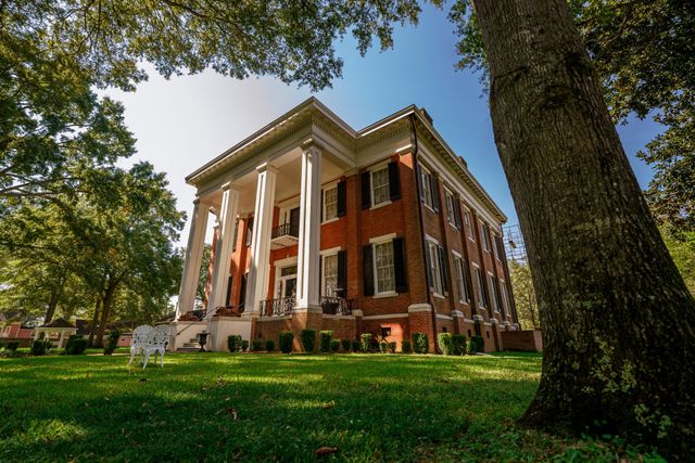Riverview Mansion Area