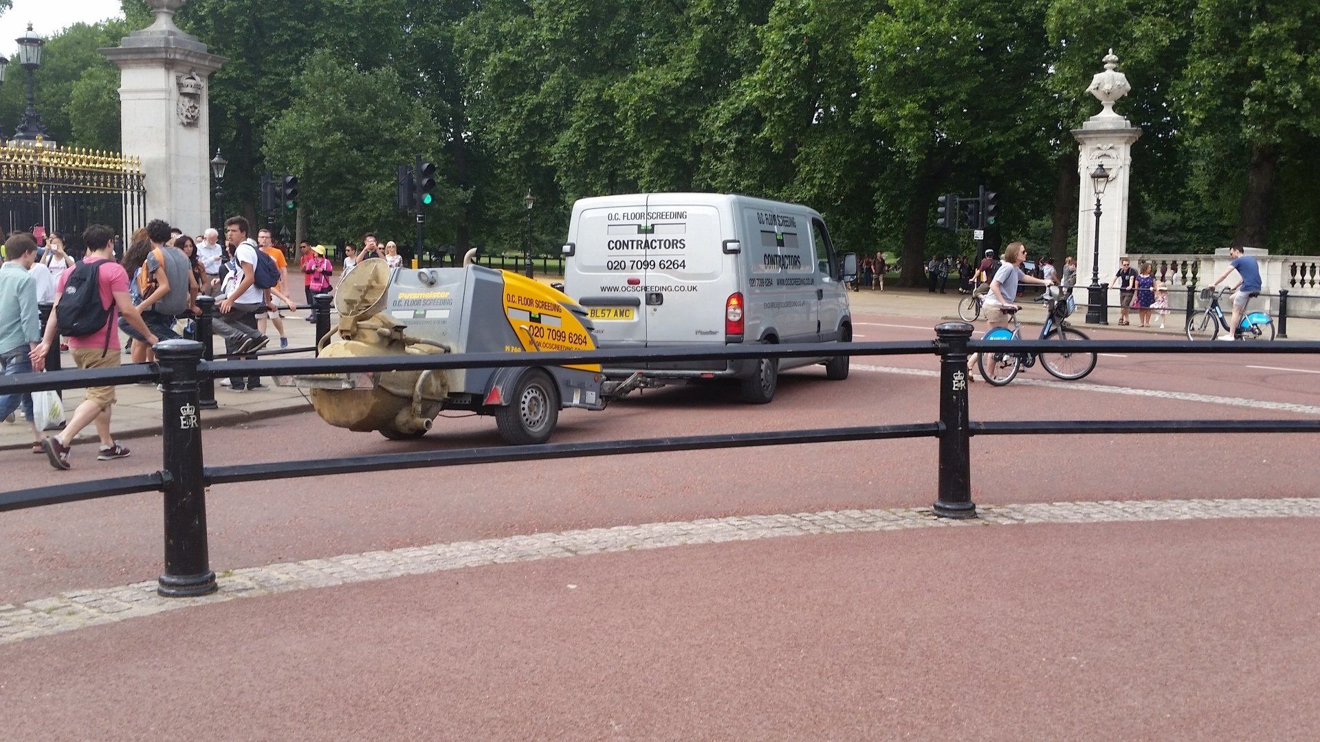 Buckingham Palace screeding