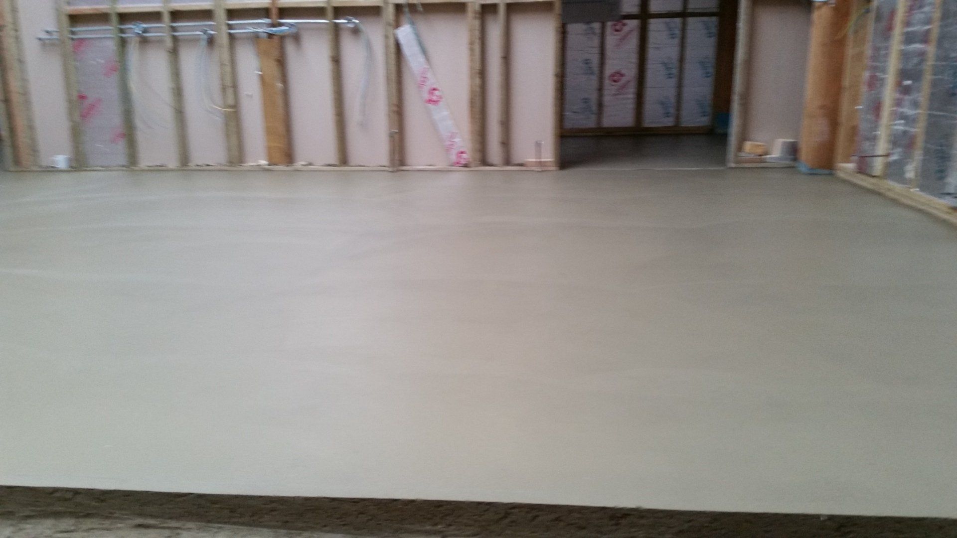 Fast drying screed