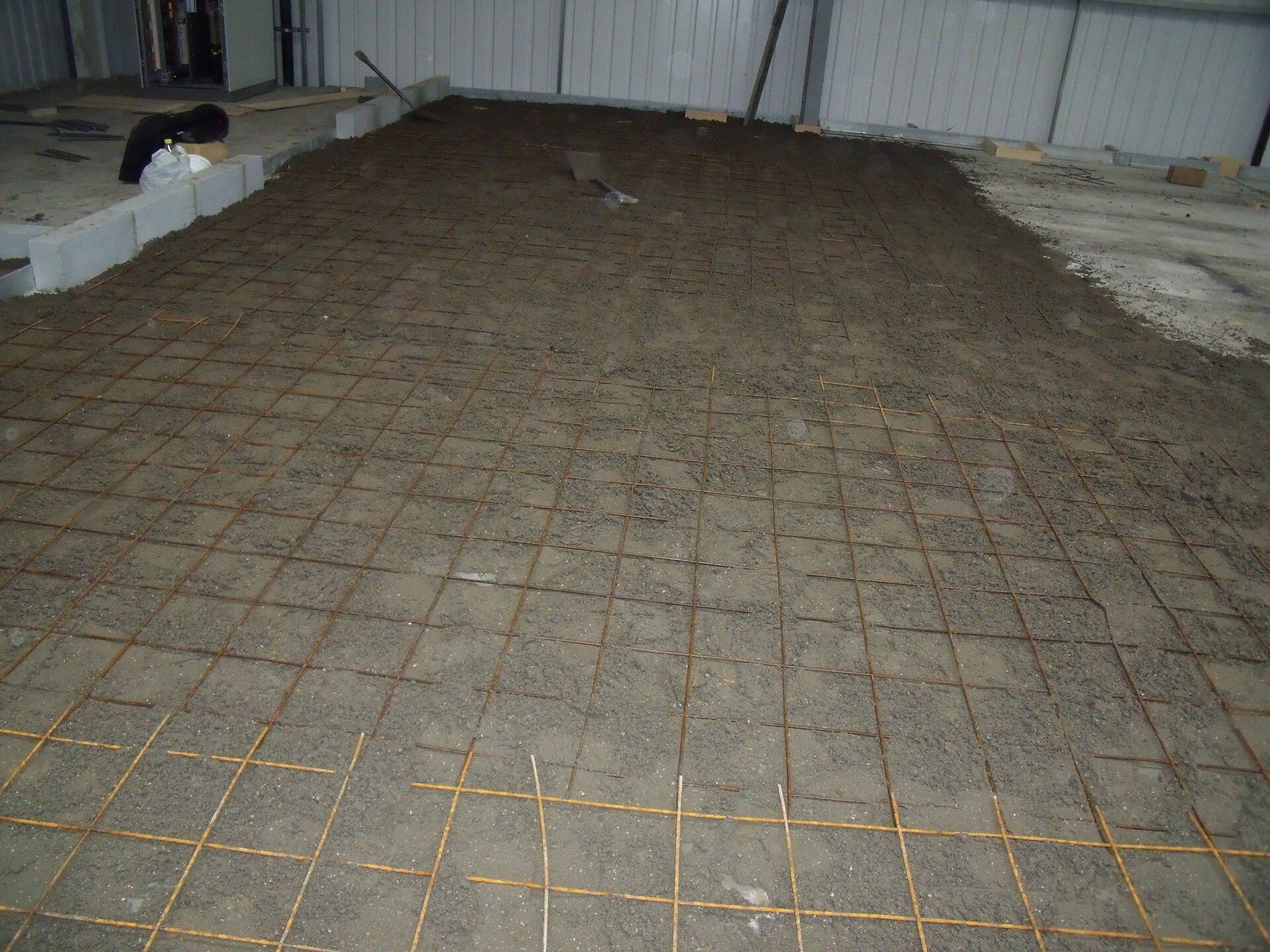 Fast drying screed