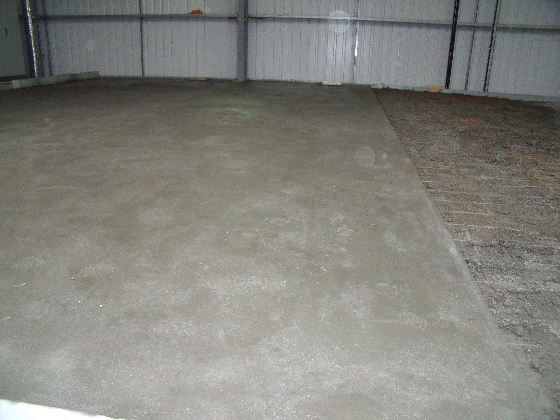 Fast drying screed