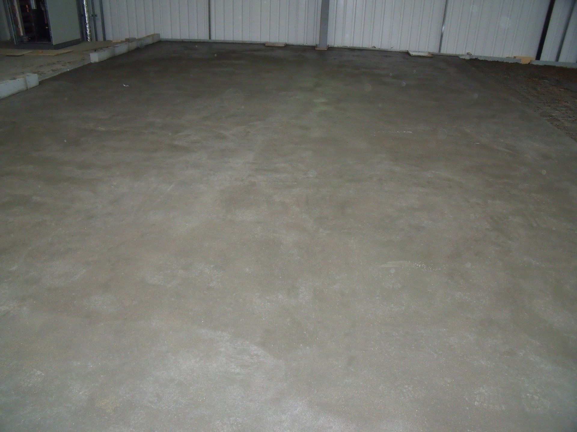 Fast drying screed