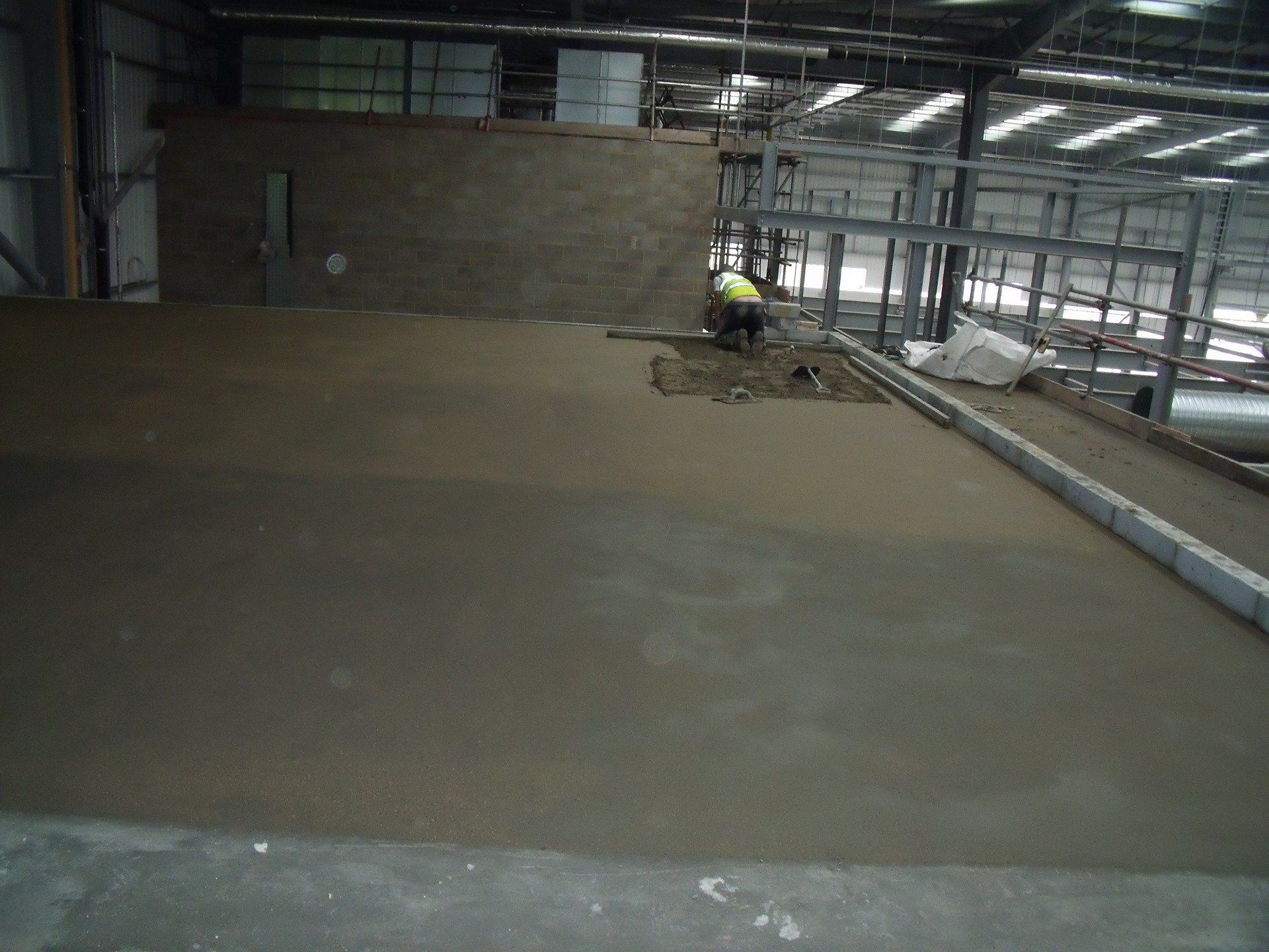 Fast drying screed