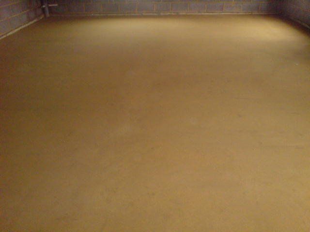 Fast drying screed