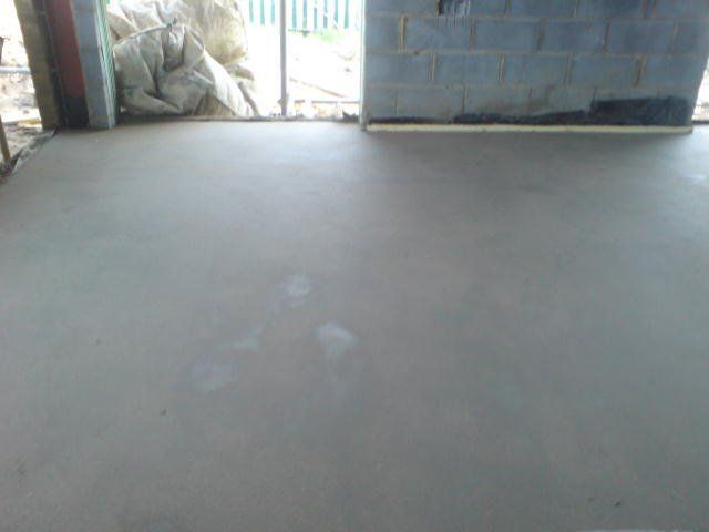 Fast drying screed