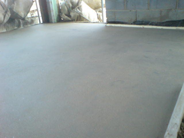 Fast drying screed