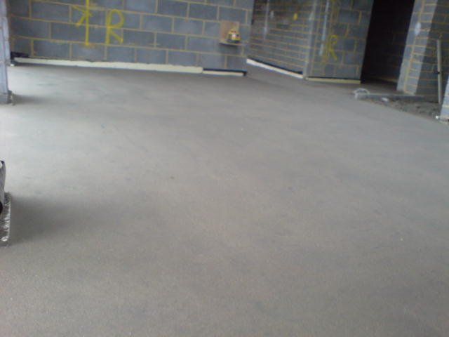 Fast drying screed
