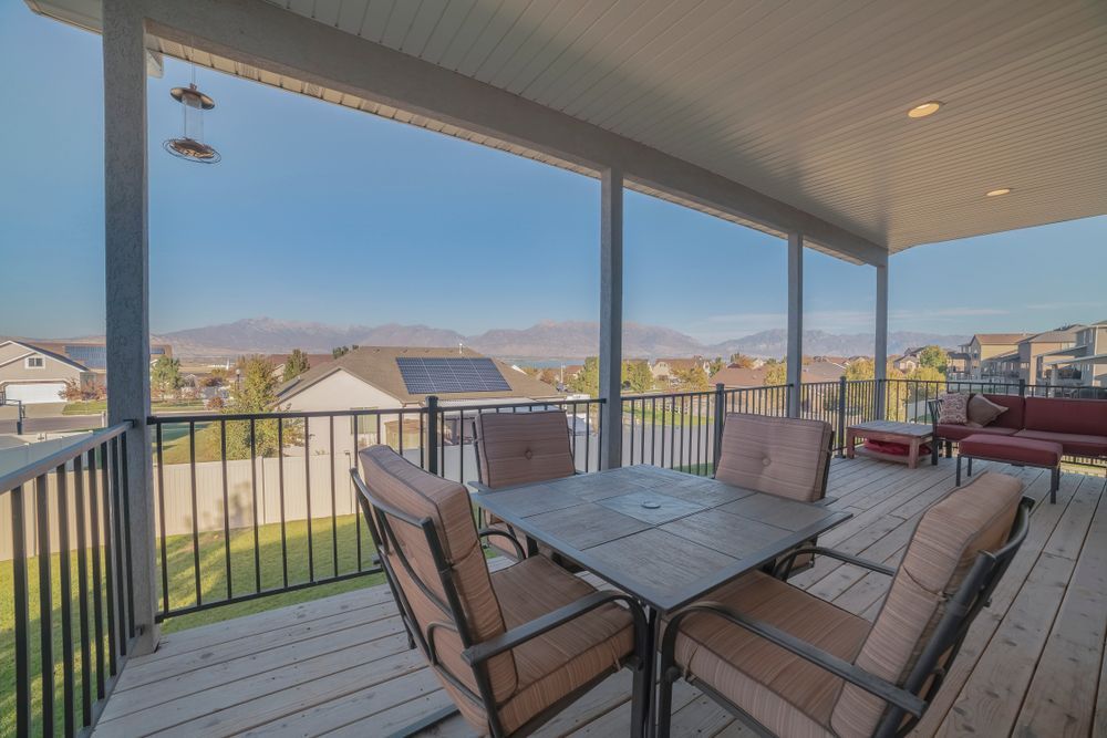 Outdoor Dining Area On Covered Patio — Guttering In Svensson Heights, QLD
