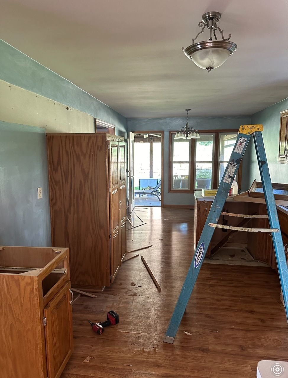 There is a ladder in the middle of the room.