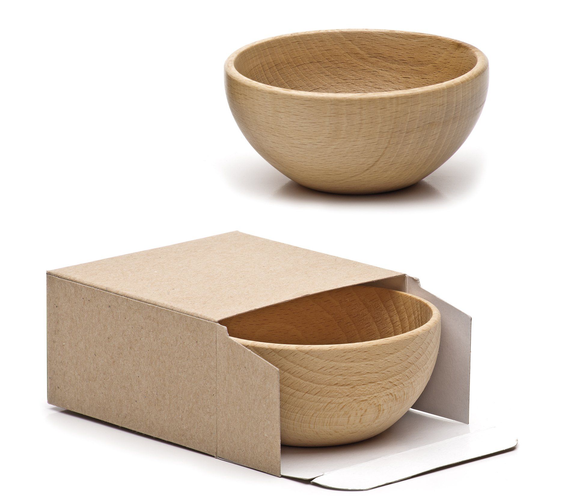 Una scatola di cartone con una ciotola dentro