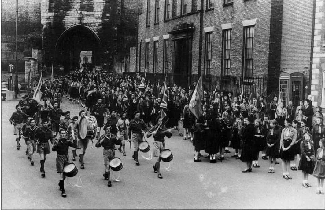 Scouts and Guides led by Lincoln Scout Band in 1952
