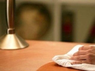 pulizia di superfici interne