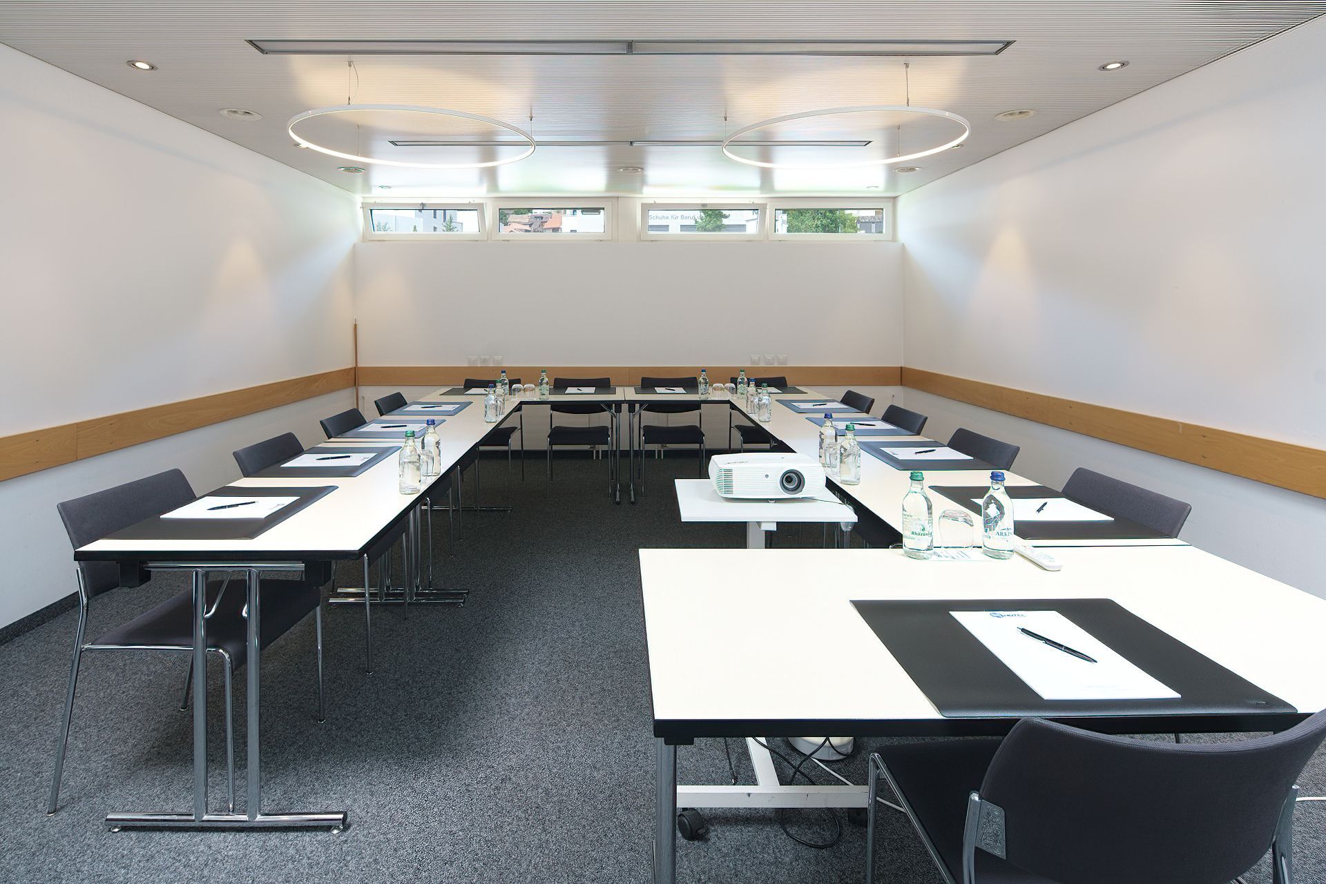 Klein, aber fein, ist Raum 3 der ideale Ort mit passender Infrastruktur für Ihr Seminar im Hotel Egerkingen