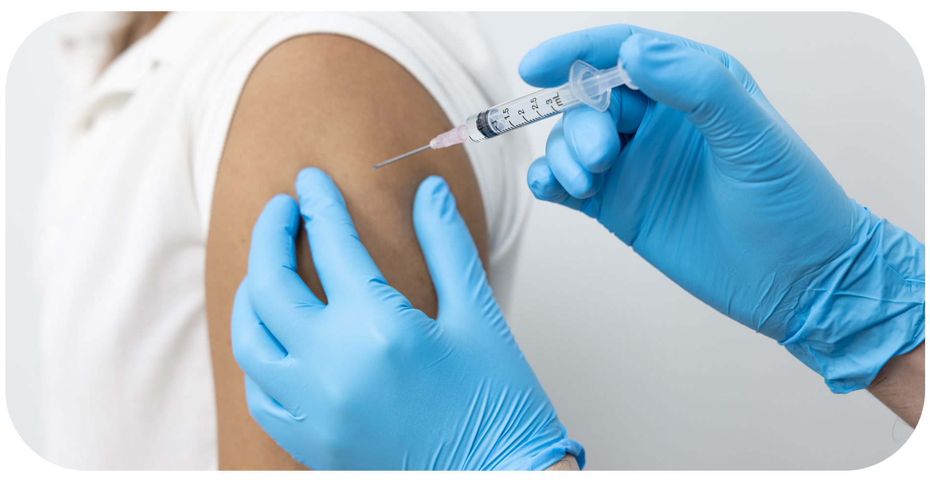 Injecting Vaccine
