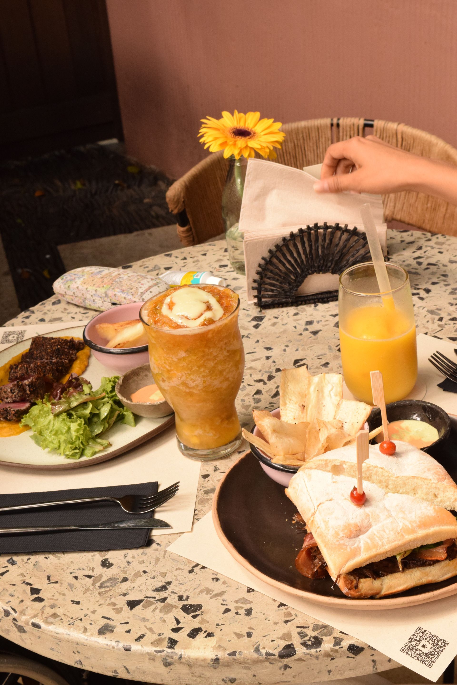 dónde comer en medellín
