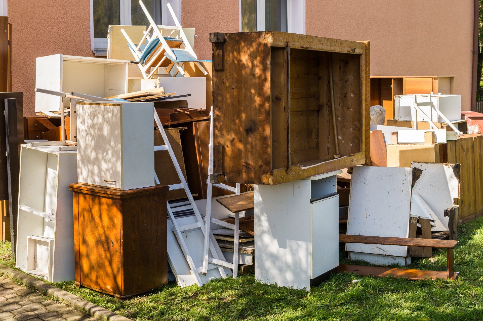 Furniture Removal in Brandon, FL | Wayne & Sons Landscaping & Junk Removal