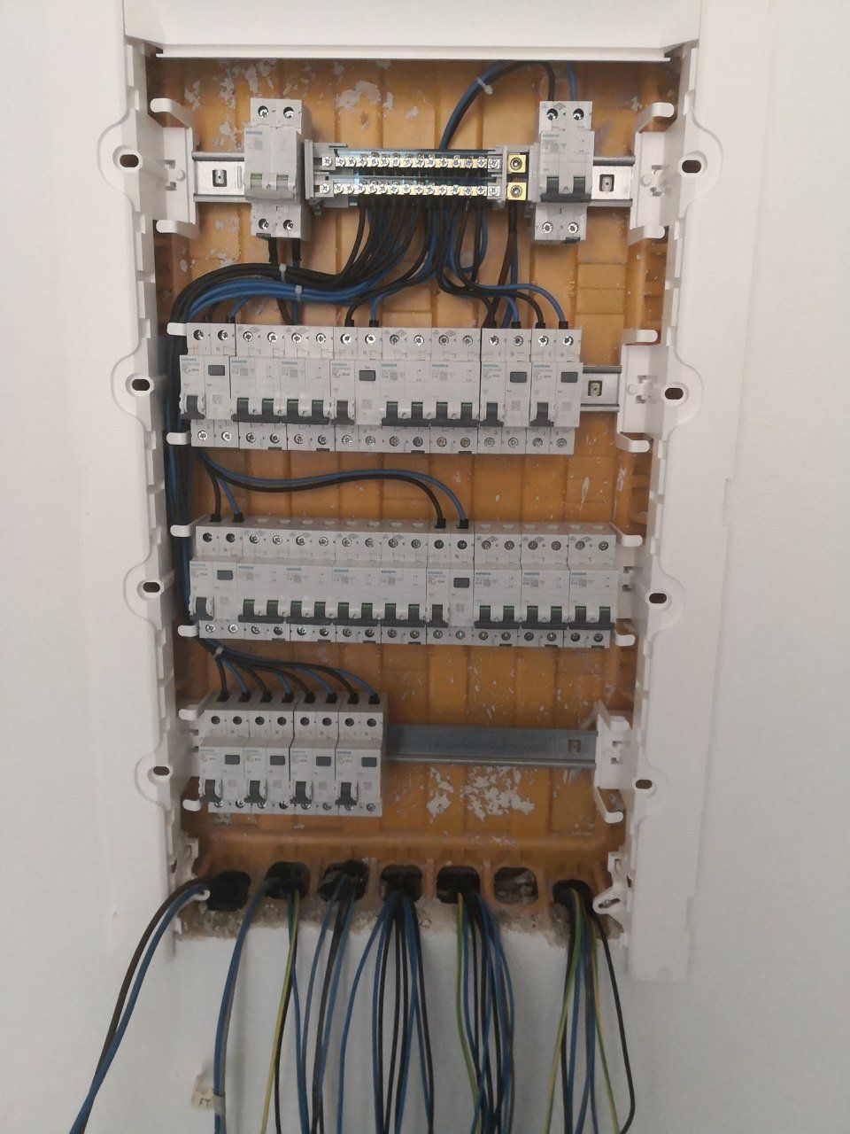 installazione comandi impianti elettrici