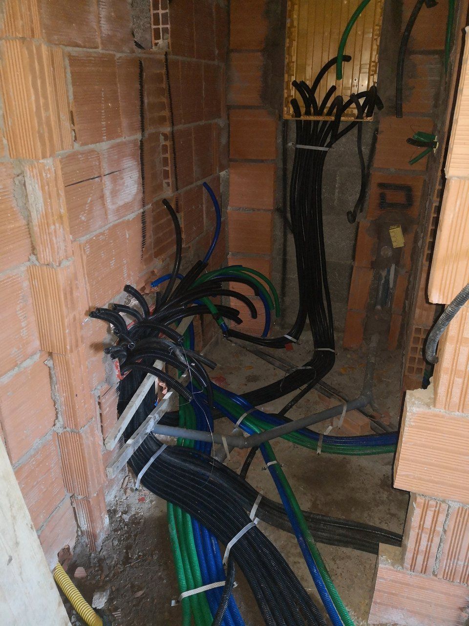 installazione di impianti elettrici