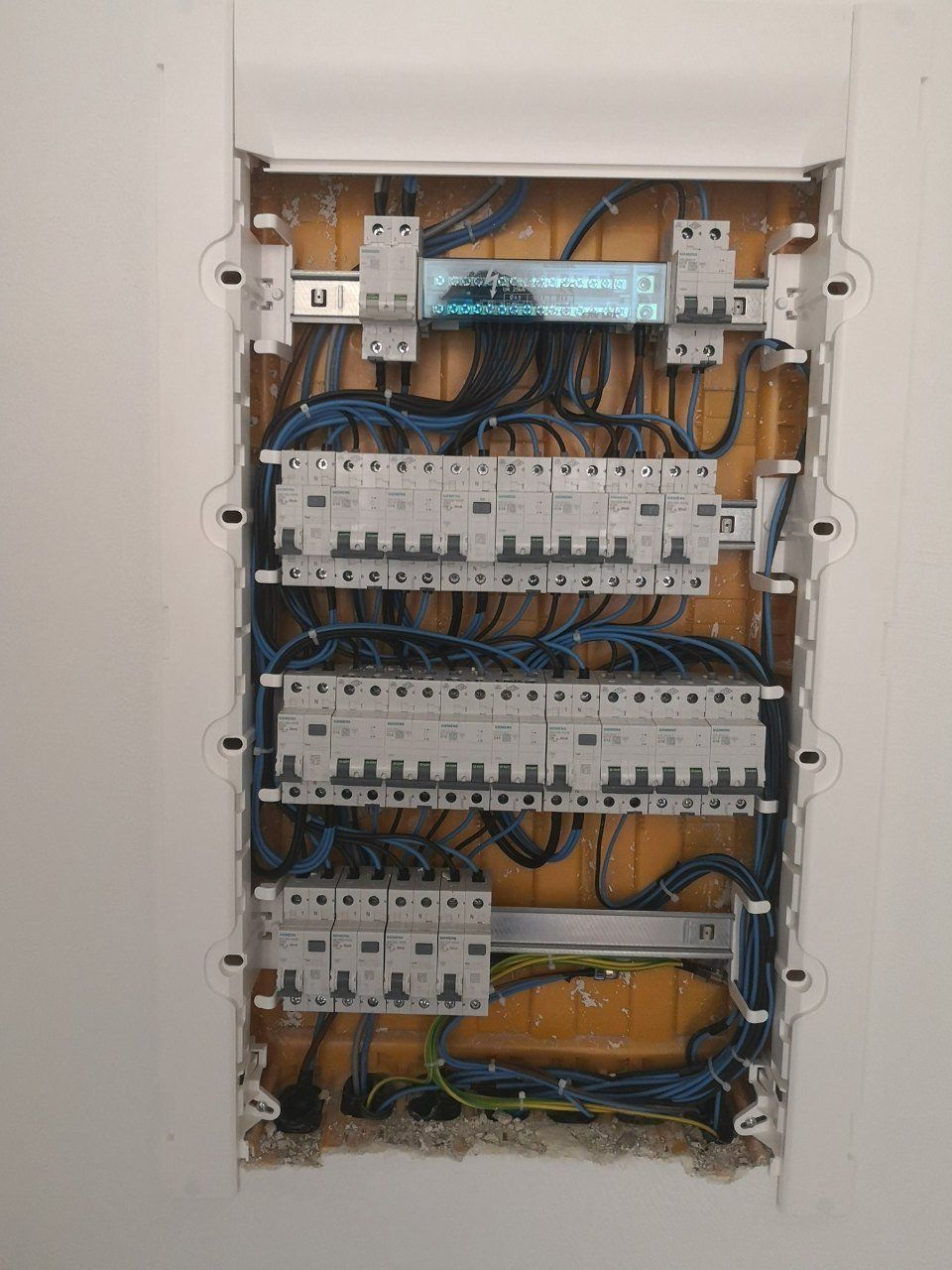 centrale impianti elettrici