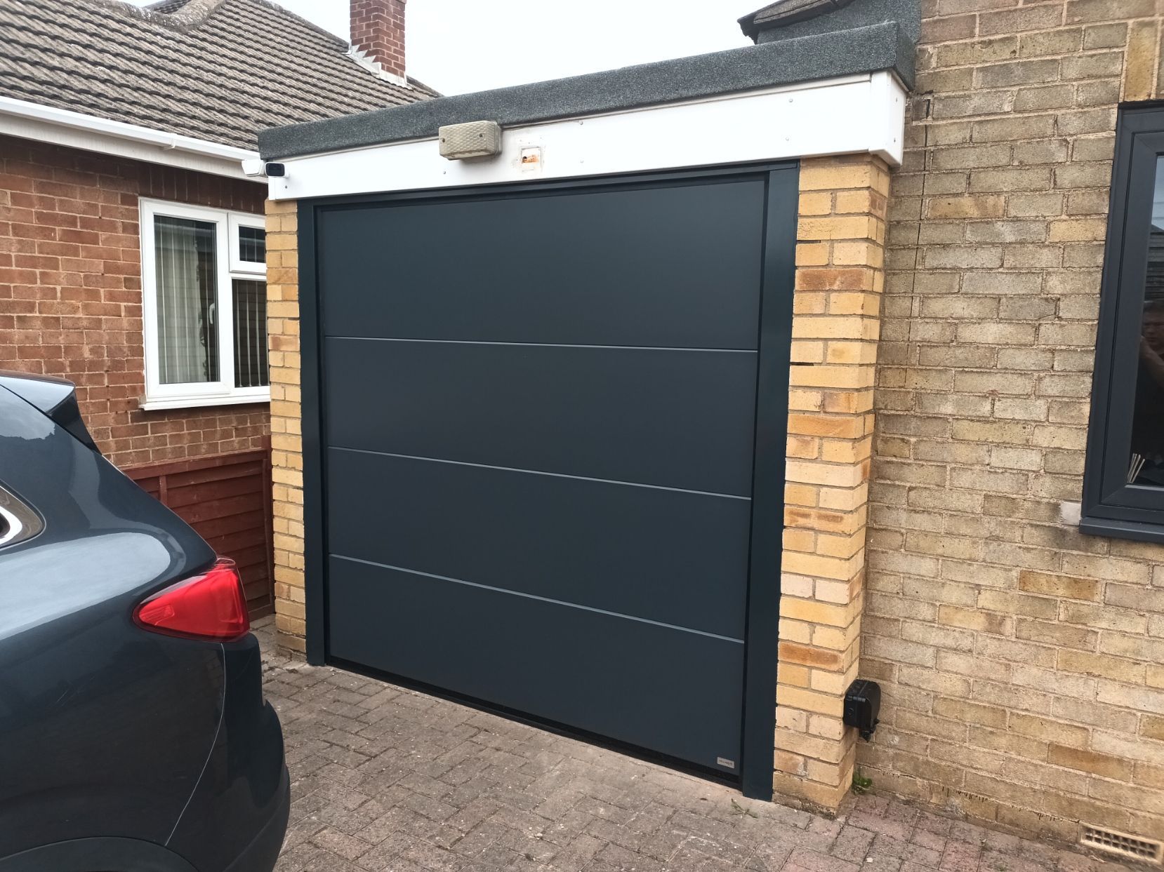 sectional garage door 