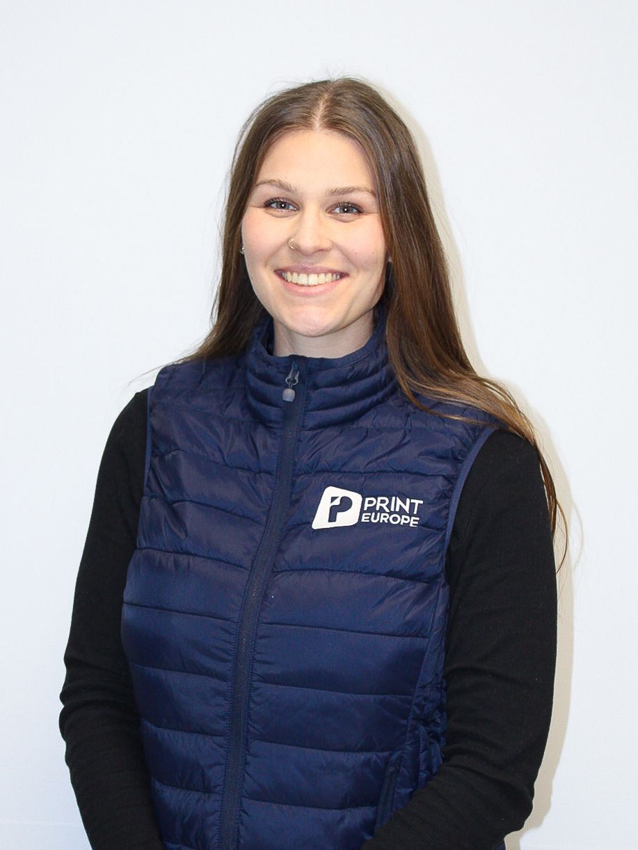 C'est une silhouette de femme sans visage.