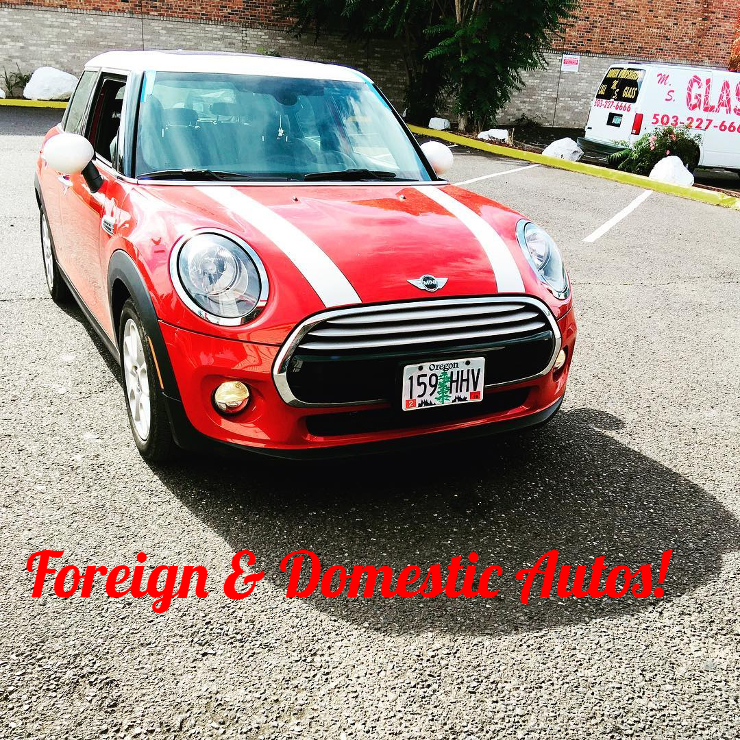 Chilli red Mini Cooper Clubman windshield replacement