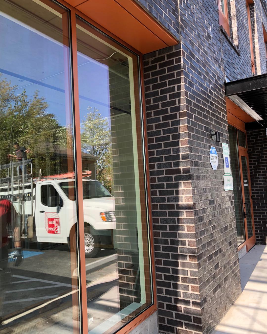 Store Front Huge IG Unit