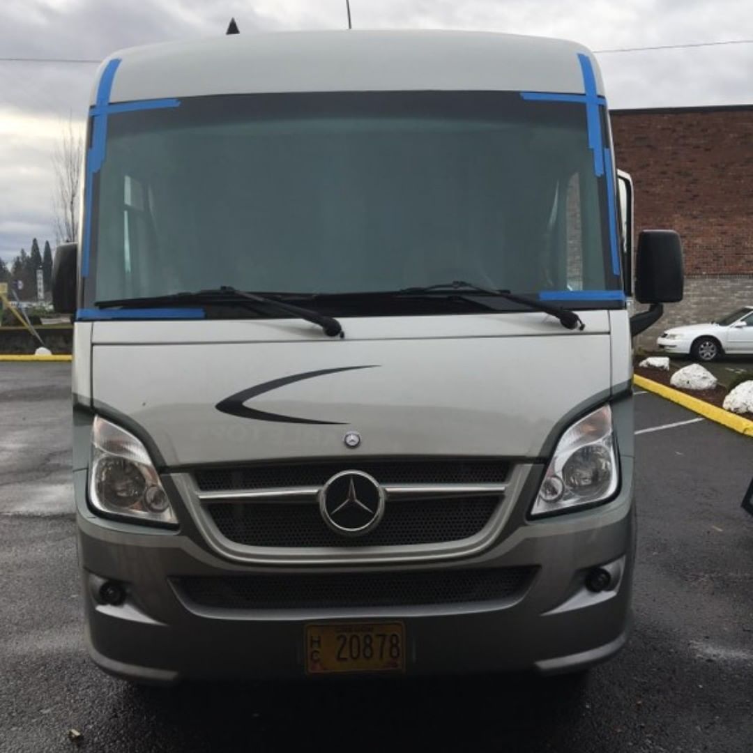 Mercedes Sprinter windshield replacement