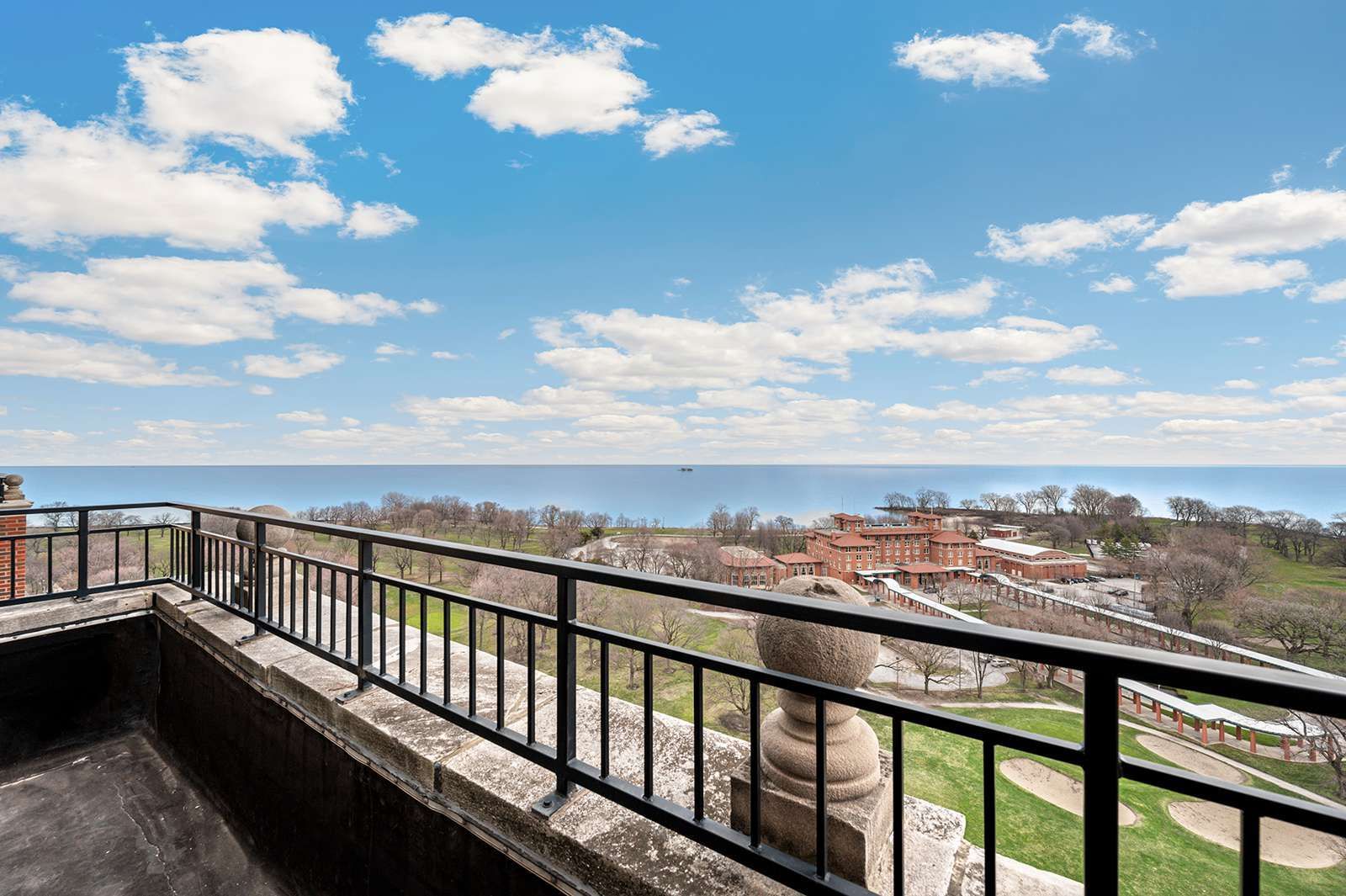 The Dunham Apartments Chicago, IL