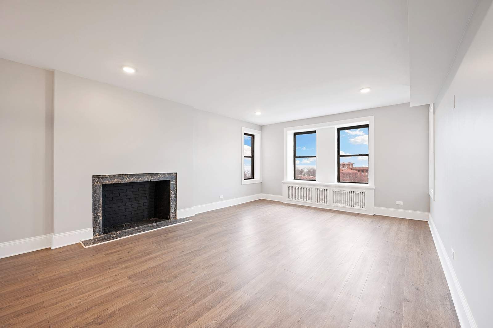 The Dunham Apartments Chicago, IL