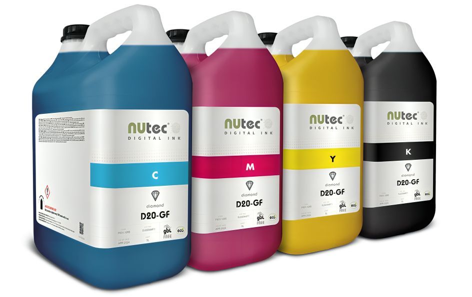 Construit pentru a înfrunta aerul liber, Diamond D20-GF de la Nutec Digital Ink.