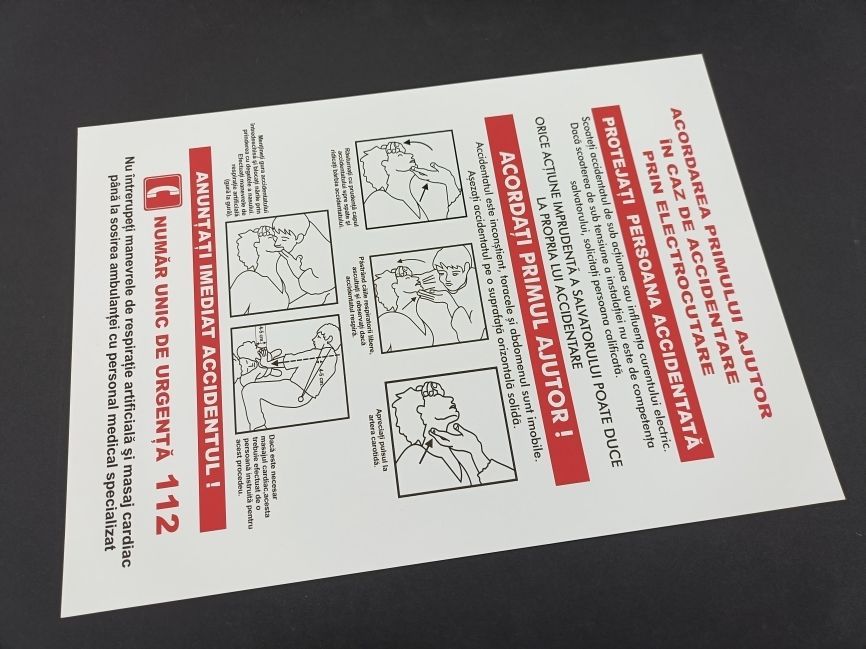 Cauți indicatoare de prim ajutor clare, lizibile și conforme cu normele? La Stancu Print, îți oferim soluția ideală: indicatoare de urgență profesionale, printate pe hârtie groasă, mată, de 230 gsm, care asigură vizibilitate maximă și durabilitate. Procesul nostru online este simplu și rapid, creat special pentru a te ajuta să asiguri siguranța în spațiul tău, fie că e vorba de birou, fabrică sau spațiu public.