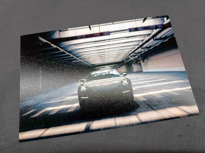 Serviciu profesional de printare fotografii 10x15 cm pe hârtie fotografică tradițională Luster semi-lucioasă 255 g/m². Livrare în toată România.