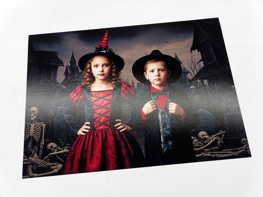 Stancu Print oferă servicii complete de printare fotografică online cu livrare rapidă în România. Specializați în imprimare poze de calitate superioară pe hârtie fotografică profesională Luster dimensiunea A4