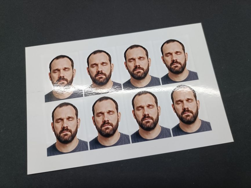 Imprimare poze legitimație STB pentru persoane cu handicap și dizabilități – rapid, profesional și la standarde oficiale! Beneficiază de servicii specializate de printare fotografii tip legitimație, perfect adaptate cerințelor pentru eliberarea legitimației de transport urban gratuit STB și CFR. Oferim poze legitimație de înaltă calitate, cu dimensiuni conforme, fundal neutru și claritate impecabilă, ideale pentru dosarele de transport gratuit destinate persoanelor cu dizabilități sau handicap. Serviciile noastre rapide și accesibile asigură obținerea pozelor necesare pentru legitimație STB, legitimație CFR sau pentru asistent personal, conform cerințelor DGASPC și legislației în vigoare
