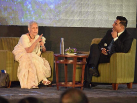 Manish Gupta interviews a senior leader, illustrating business strategy consultant tips for growth-stage founders.