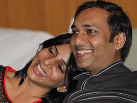 Close embrace captured during a gratitude exercise in couples coaching in Pune