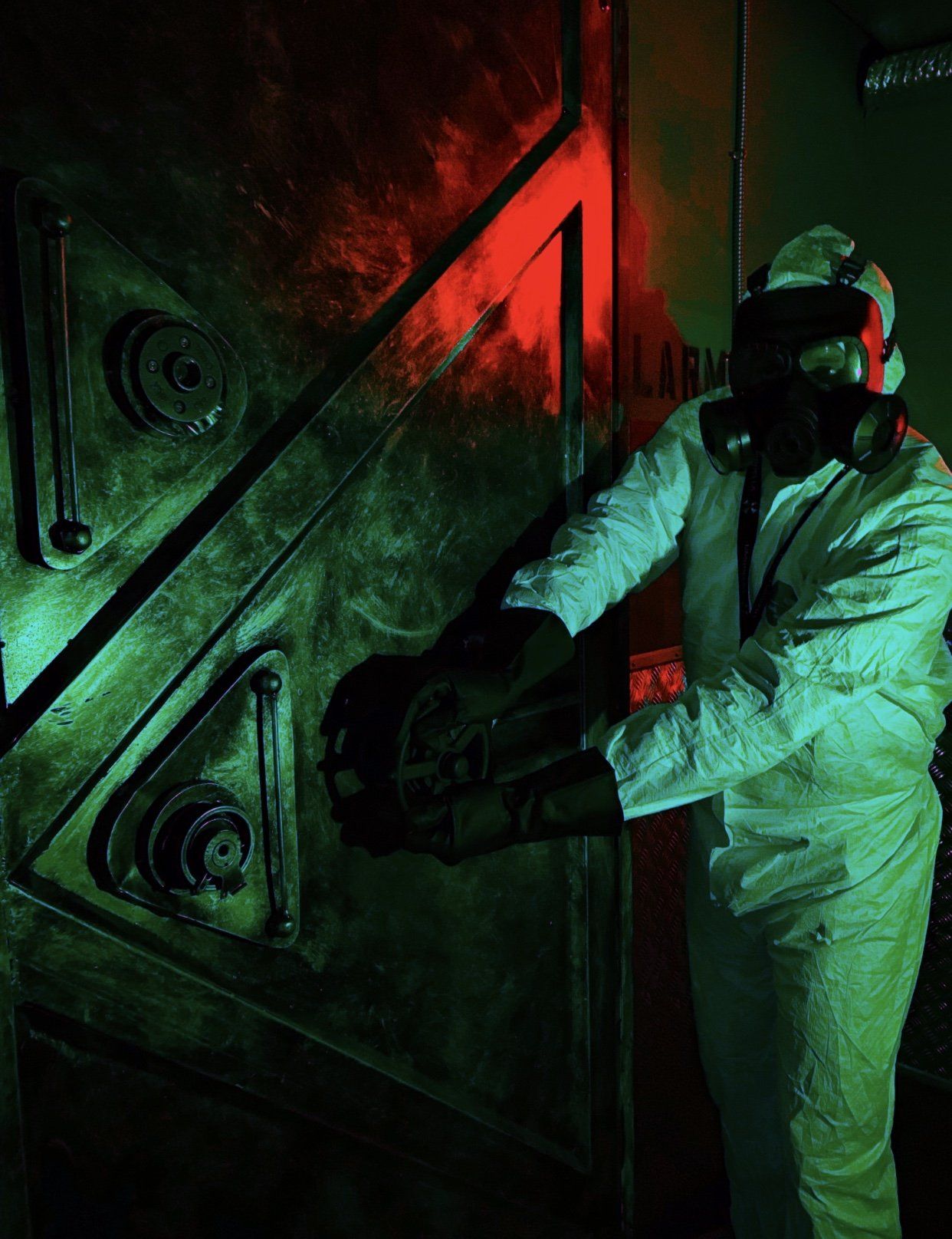 Trapped with different zombies & puzzles & brain quests of security AI. Solve all puzzles to open the door!