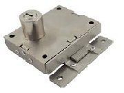 Sistema di chiusura universale per valvole