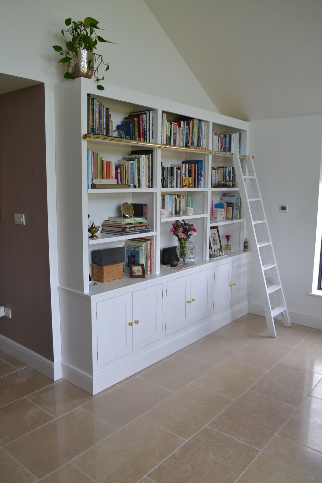 solid oak front door
oak door and frame
Tongue and groove oak door