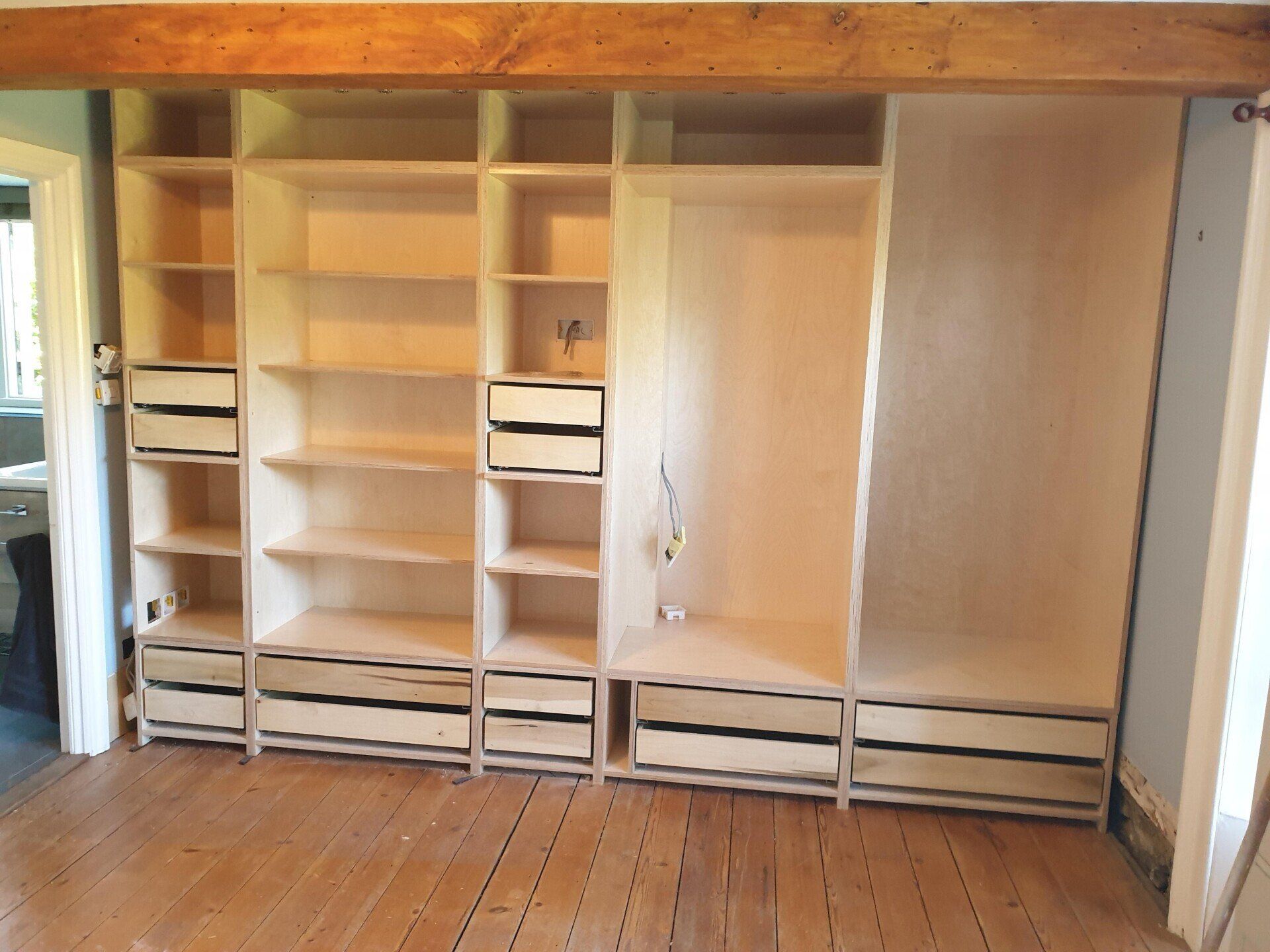 Wardrobe interior
Birch plywood wardrobe interior
wardrobes swindon
wardrobes cirencester