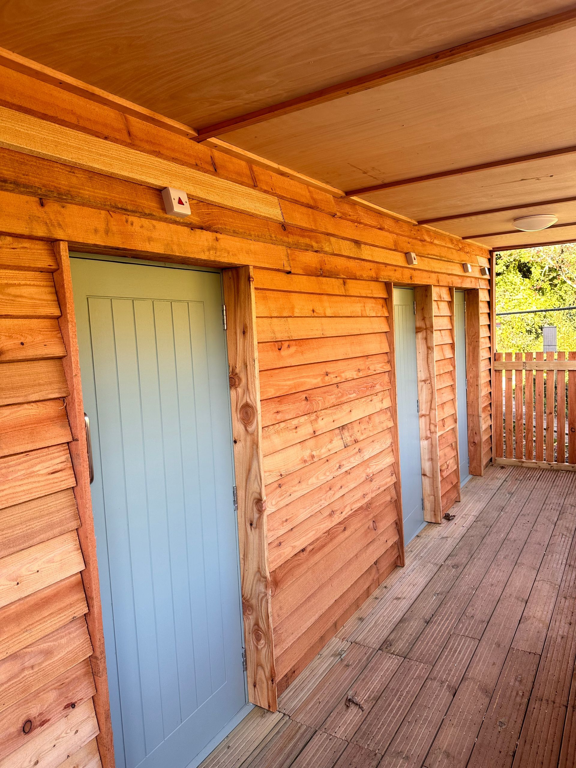 School toilet and shower block to fit in with existing building designs